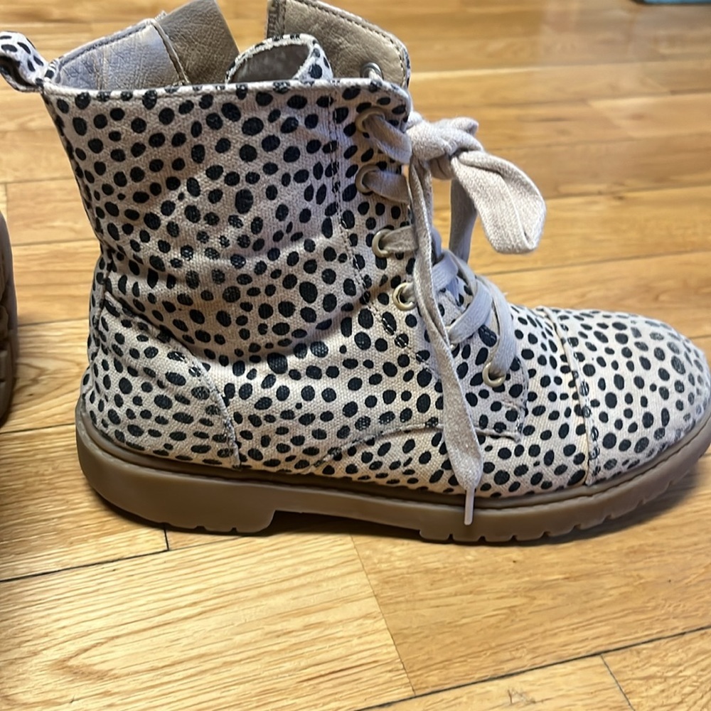 Treasure & Bond Size 3 Cheetah Combat boots - Picture 7 of 7